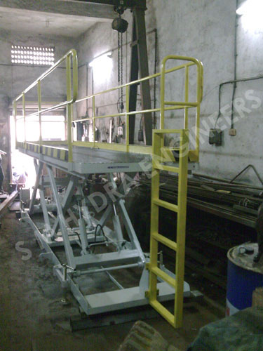 Tandem Scissor Lift